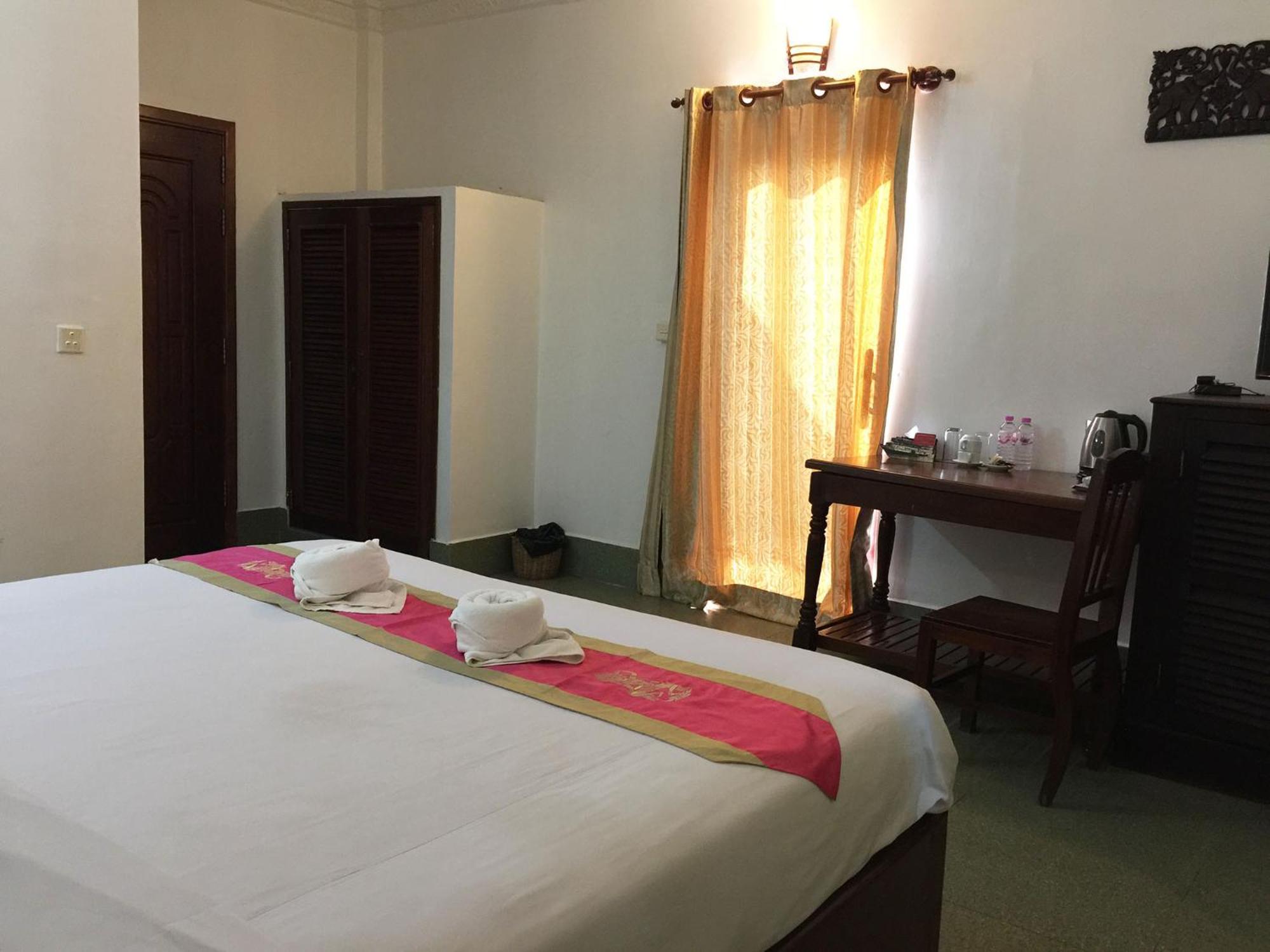 Central Night Hotel Siem Reap Quarto foto