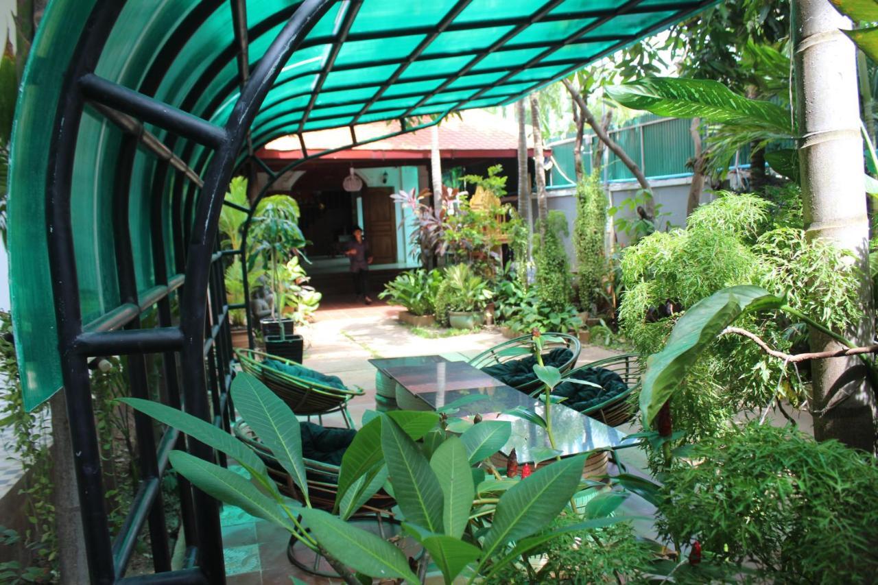 Central Night Hotel Siem Reap Exterior foto